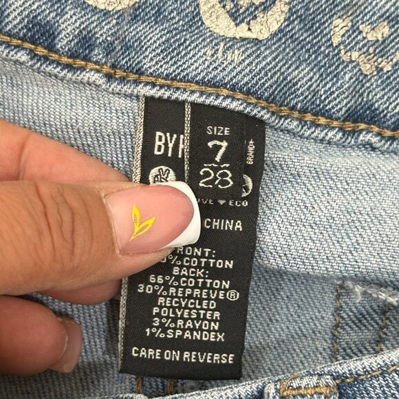 By.Rewash Womens Distressed Flared Leg Cropped Jeans Size 7/28 Medium Wash - Picture 3 of 10